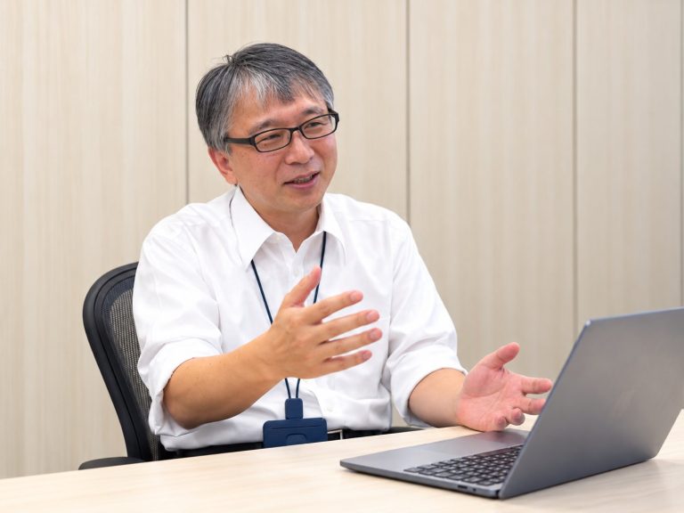 インフラエンジニアの山本守氏